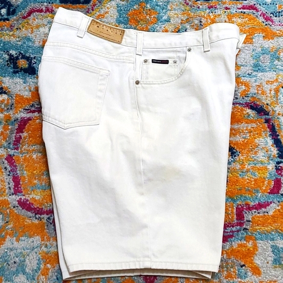 Perry Ellis Men's Shorts - Picture 3 of 7